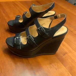 Nine West platform sandals in black